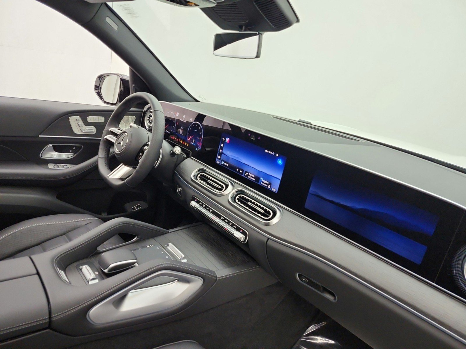 New 2027 Mercedes-Benz GLS 450 4MATIC image 14