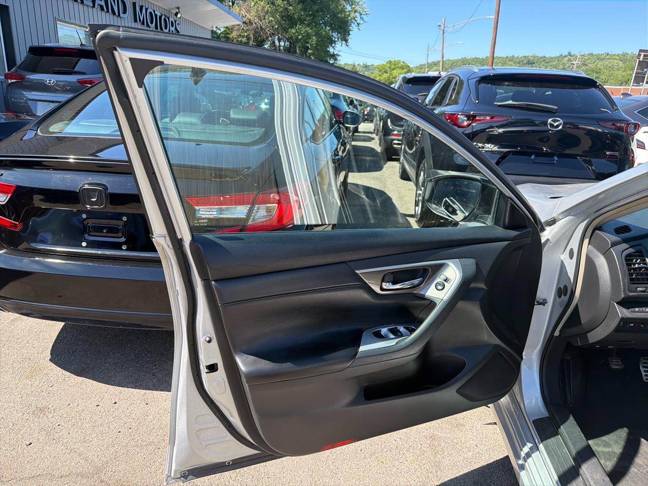 Used 2013 Nissan Altima 2.5 SL FWD image 17