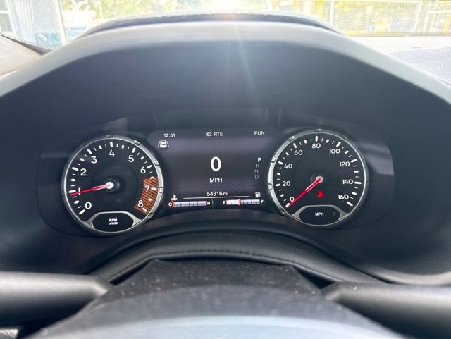 Used 2023 Jeep Renegade Trailhawk AWD/4WD image 9