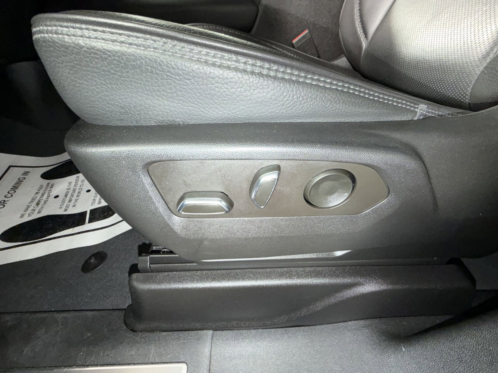 Used 2022 GMC Yukon Denali w/ Max Trailering Package image 14