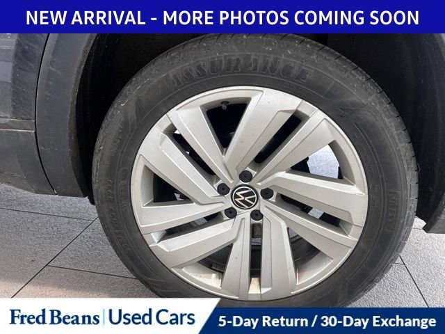 Used 2022 Volkswagen Atlas Cross Sport SE w/ Panoramic Sunroof Package image 14