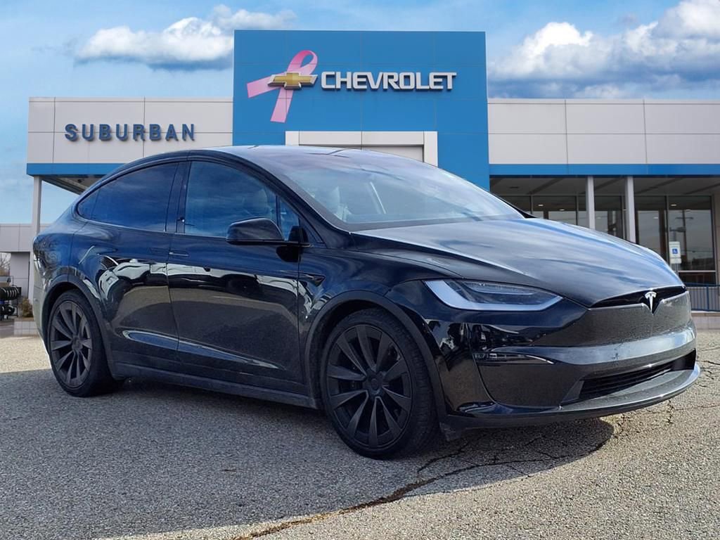 Used 2022 Tesla Model X Plaid image 3