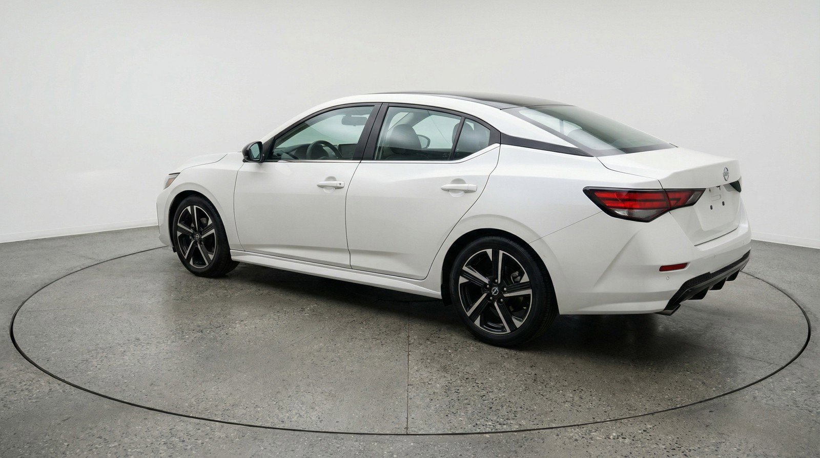 Used 2025 Nissan Sentra SV image 6