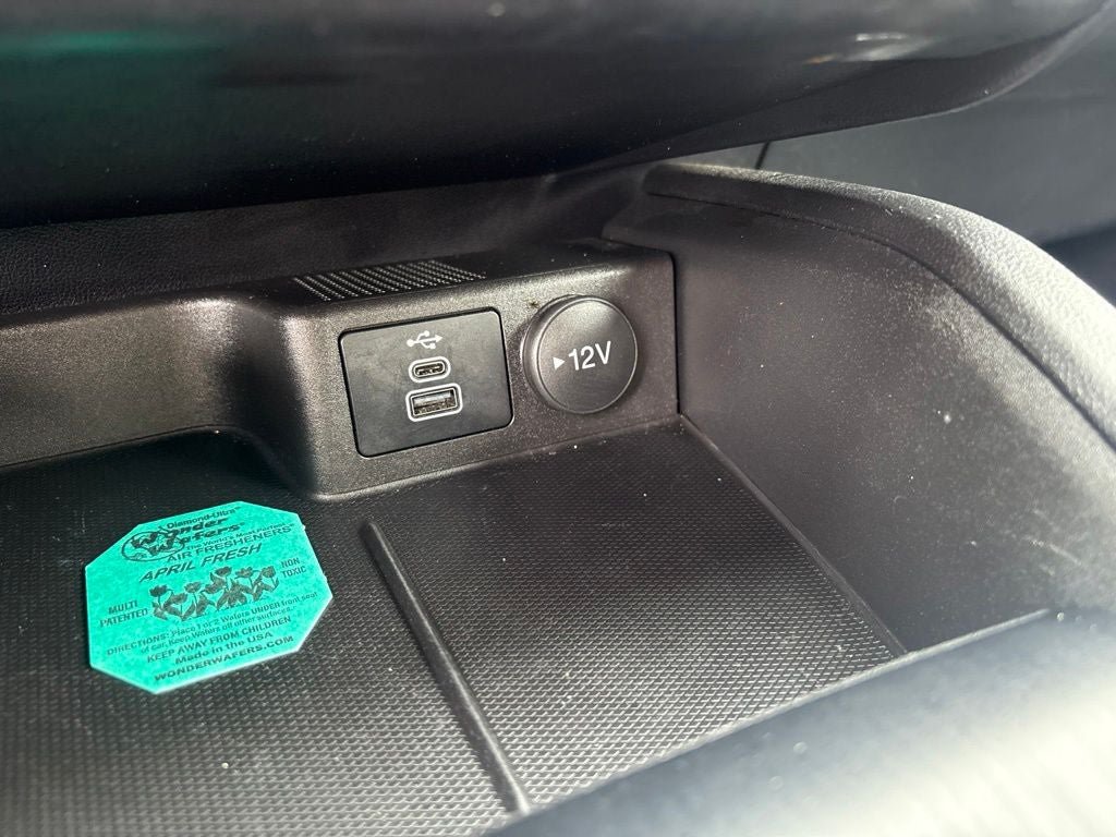 Used 2025 Ford Escape Active w/ Cold Weather Package FWD image 24