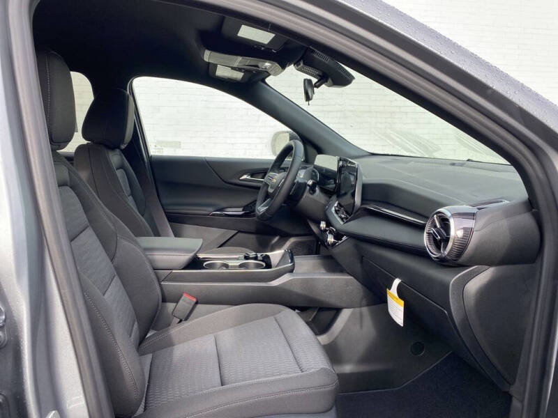 New 2026 Chevrolet Equinox LT image 13