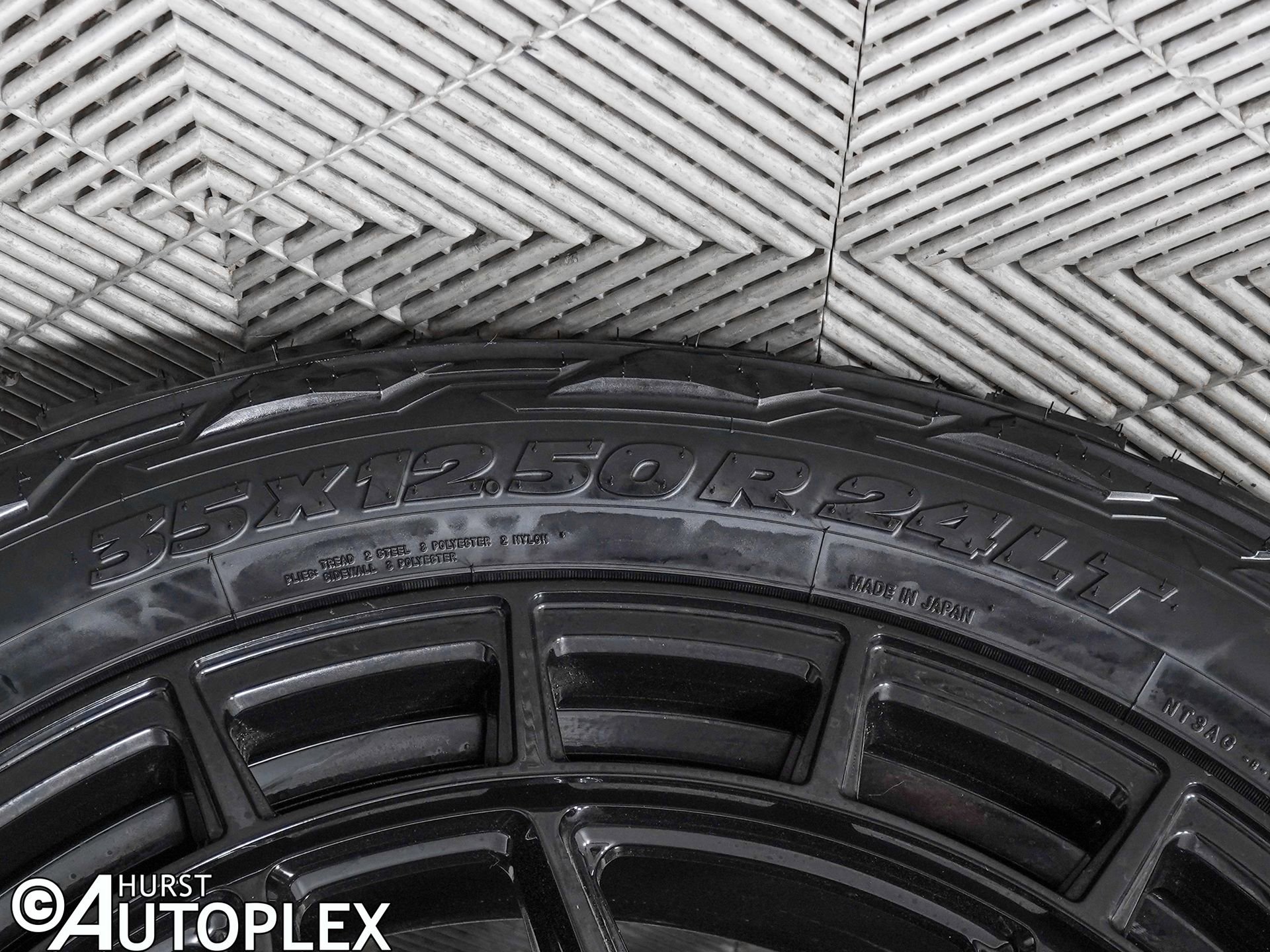 Used 2026 GMC Yukon AT4 Ultimate w/ LPO, Floor Liner Package AWD/4WD image 39