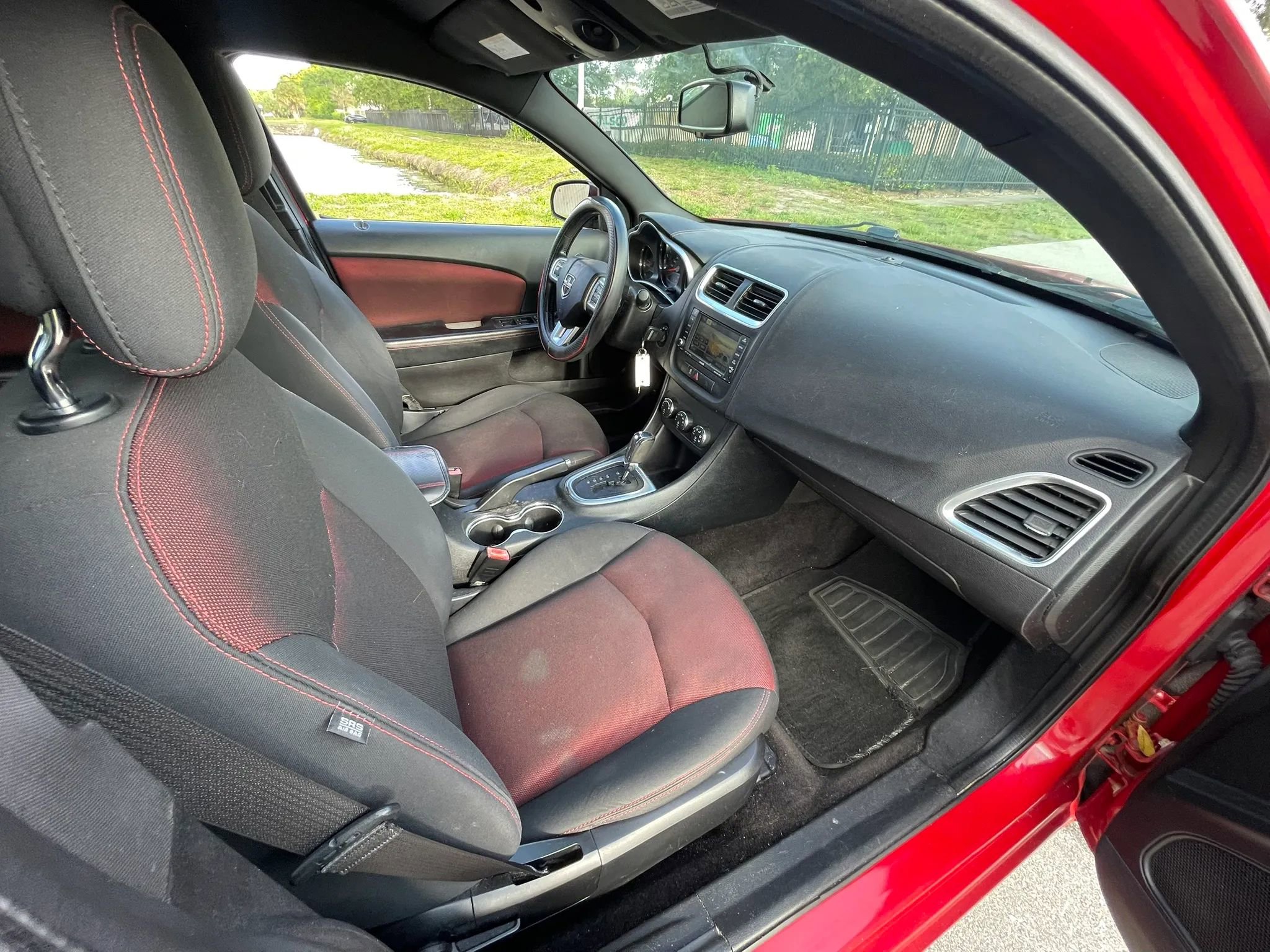 Used 2011 Dodge Avenger FWD image 24