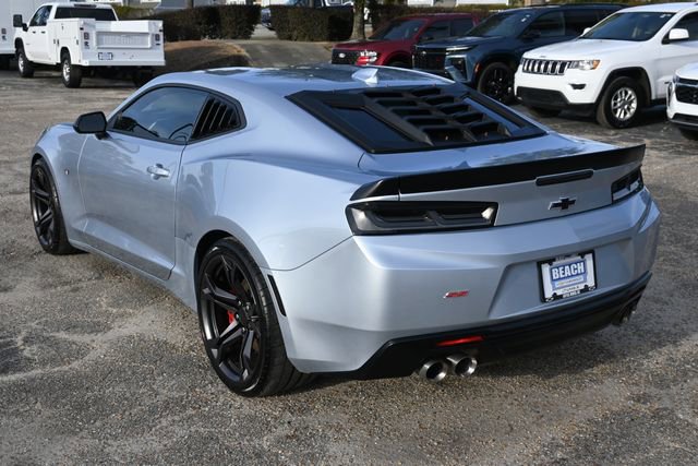 Used 2018 Chevrolet Camaro SS image 3