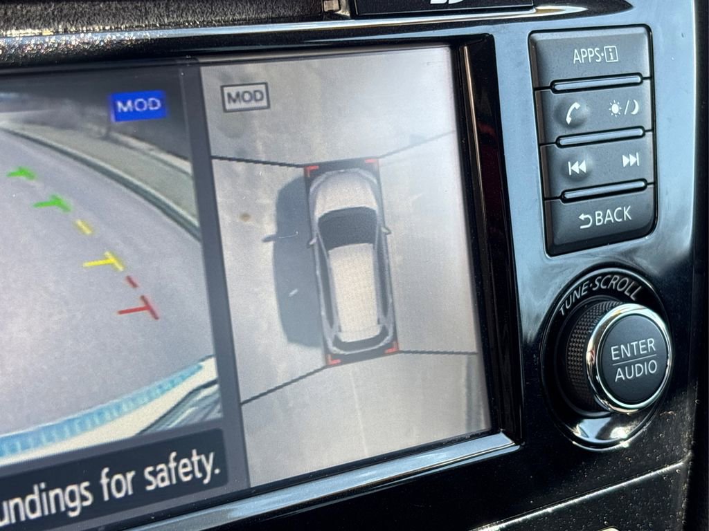 Used 2017 Nissan Rogue SV w/ SV Premium Package image 30