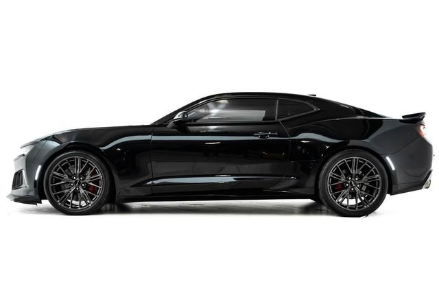 Used 2017 Chevrolet Camaro ZL1 RWD image 10