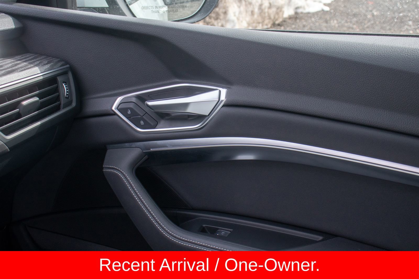 Used 2021 Audi e-tron Premium Plus w/ Premium Plus Package image 18