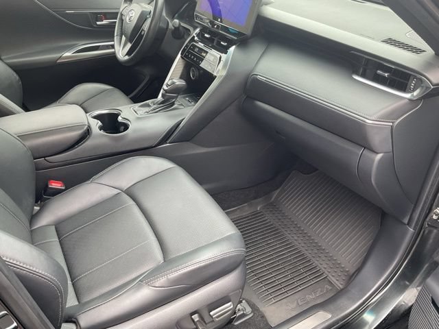Used 2024 Toyota Venza Limited AWD/4WD image 20