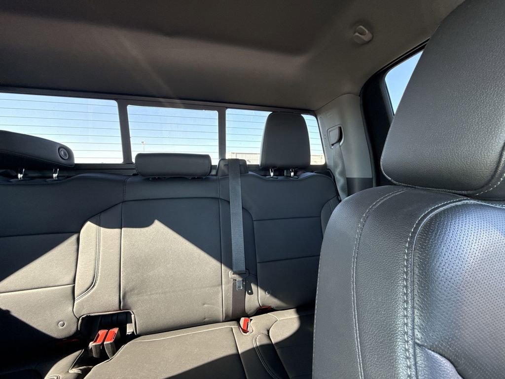 Certified 2022 GMC Sierra 2500 SLT w/ SLT Preferred Package image 12