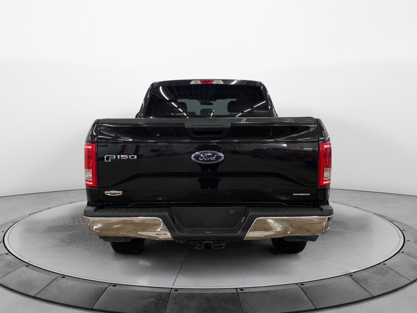 Used 2015 Ford F150 XLT AWD/4WD image 6