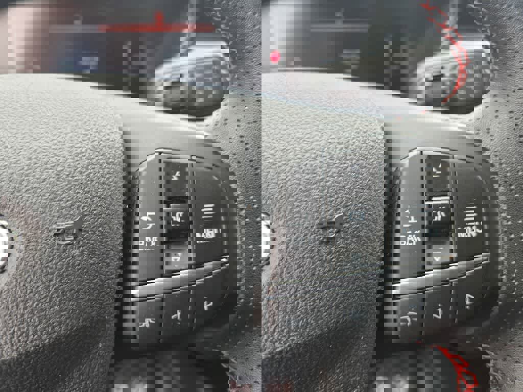 Used 2025 Ford Escape ST-Line image 20