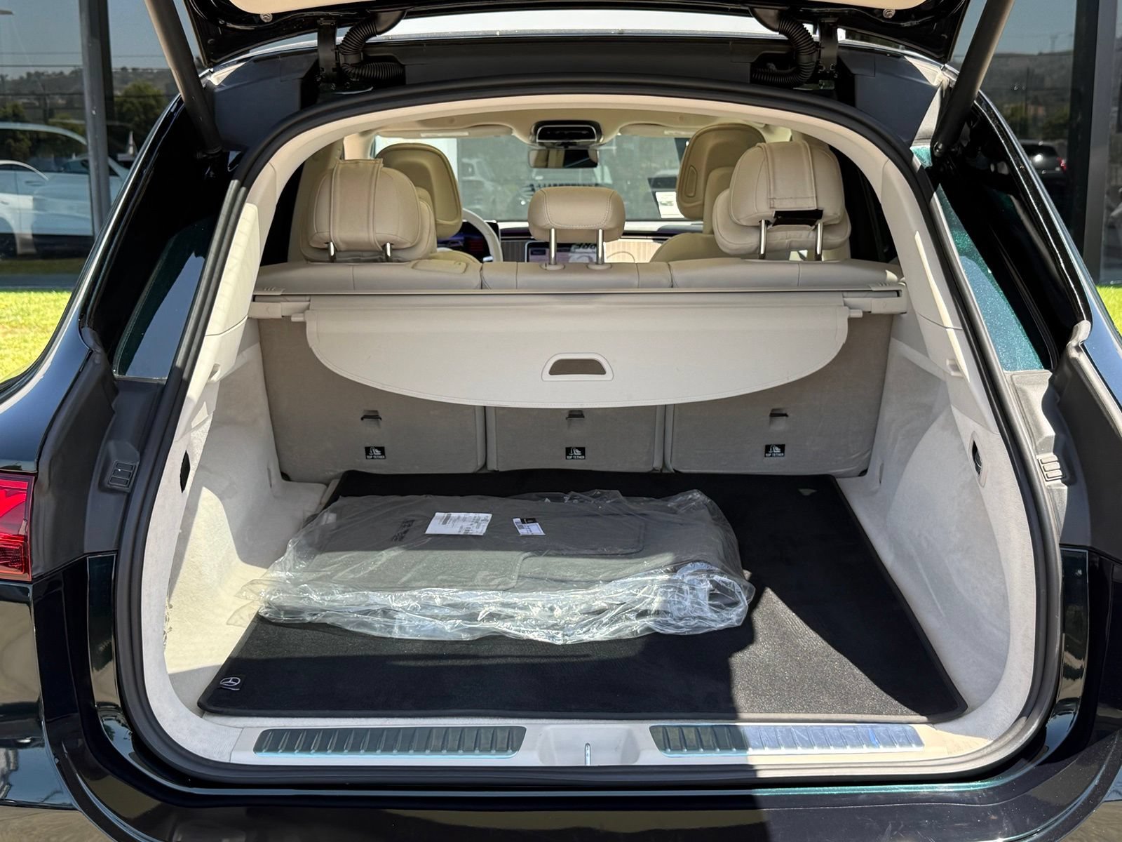 Used 2023 Mercedes-Benz EQS 450+ SUV image 16
