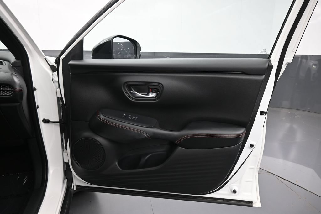 Certified 2024 Honda HR-V Sport image 32