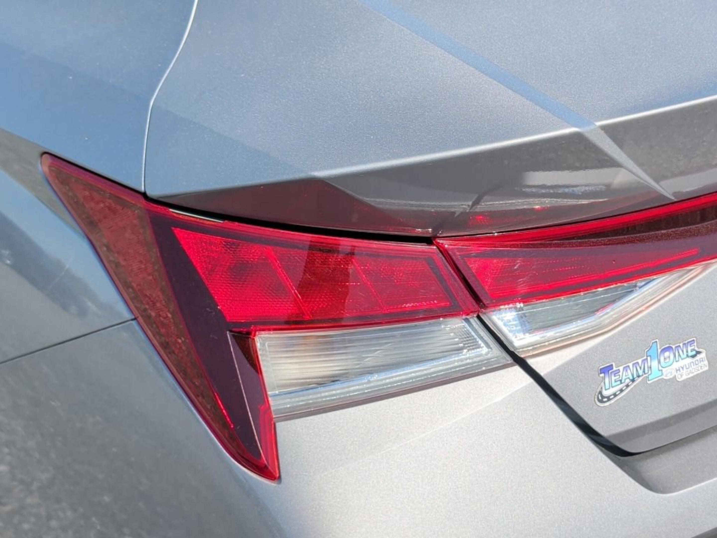 Used 2024 Hyundai Elantra SEL FWD image 41