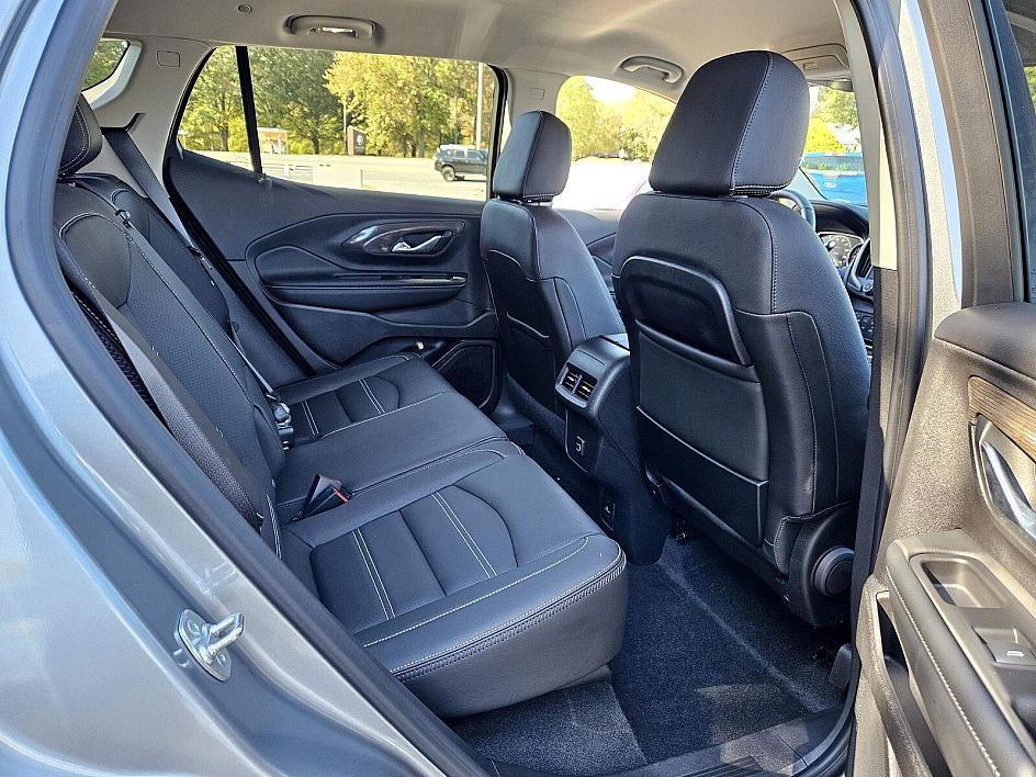 Used 2024 GMC Terrain Denali image 15