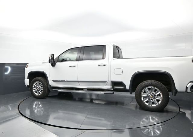 Used 2024 Chevrolet Silverado 2500 High Country w/ Z71 Off-Road Package AWD/4WD image 2