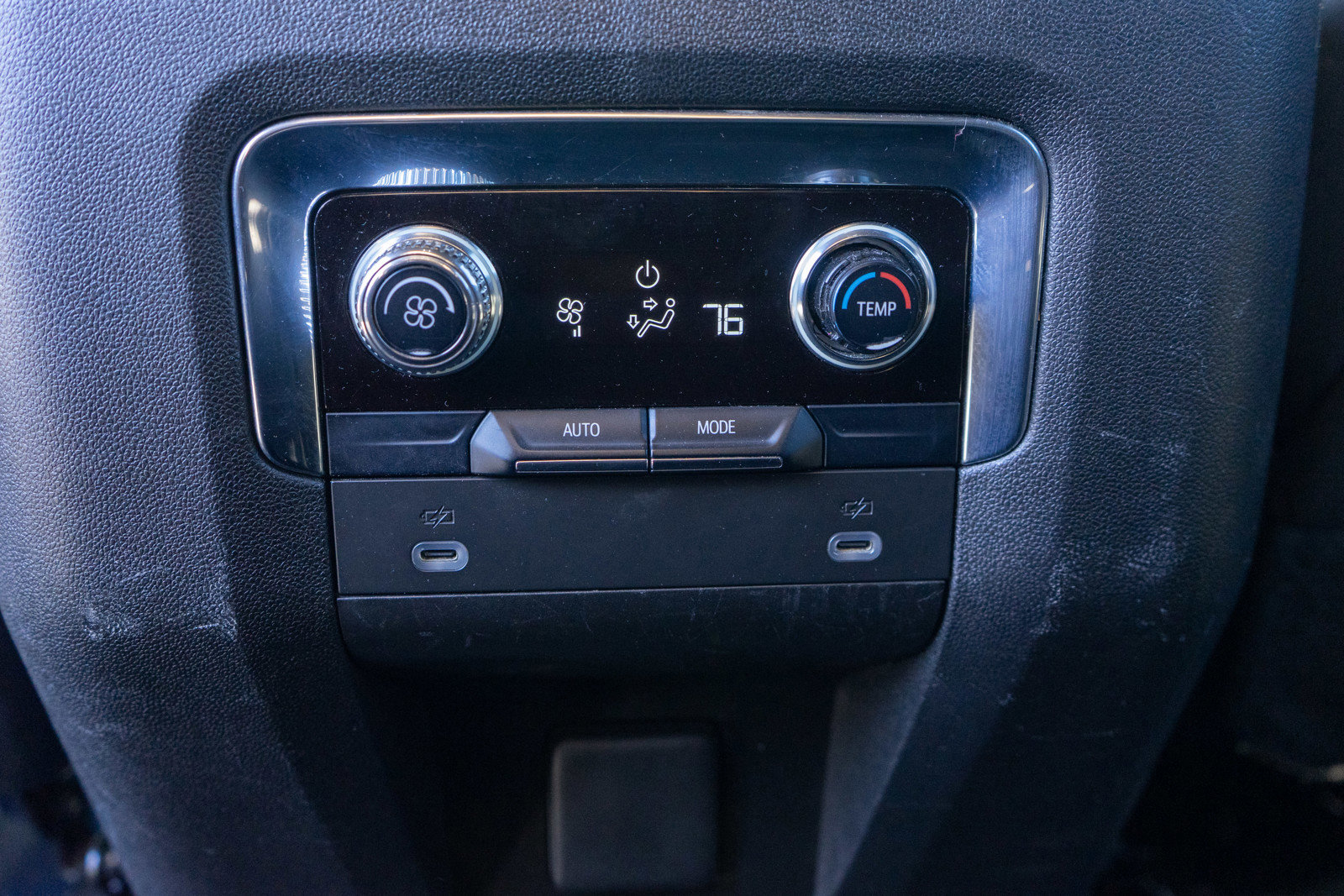 Used 2023 GMC Yukon SLE image 26