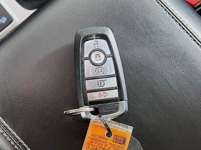 Used 2020 Ford Explorer XLT w/ Equipment Group 202A image 31