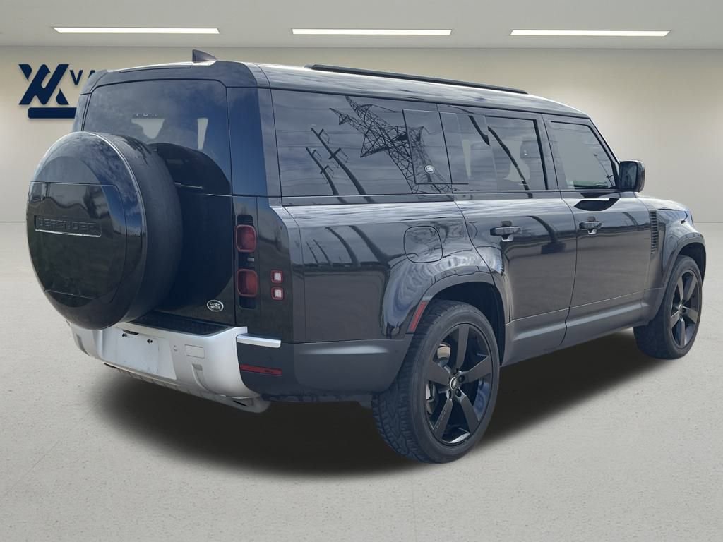 Used 2023 Land Rover Defender 130 S image 6