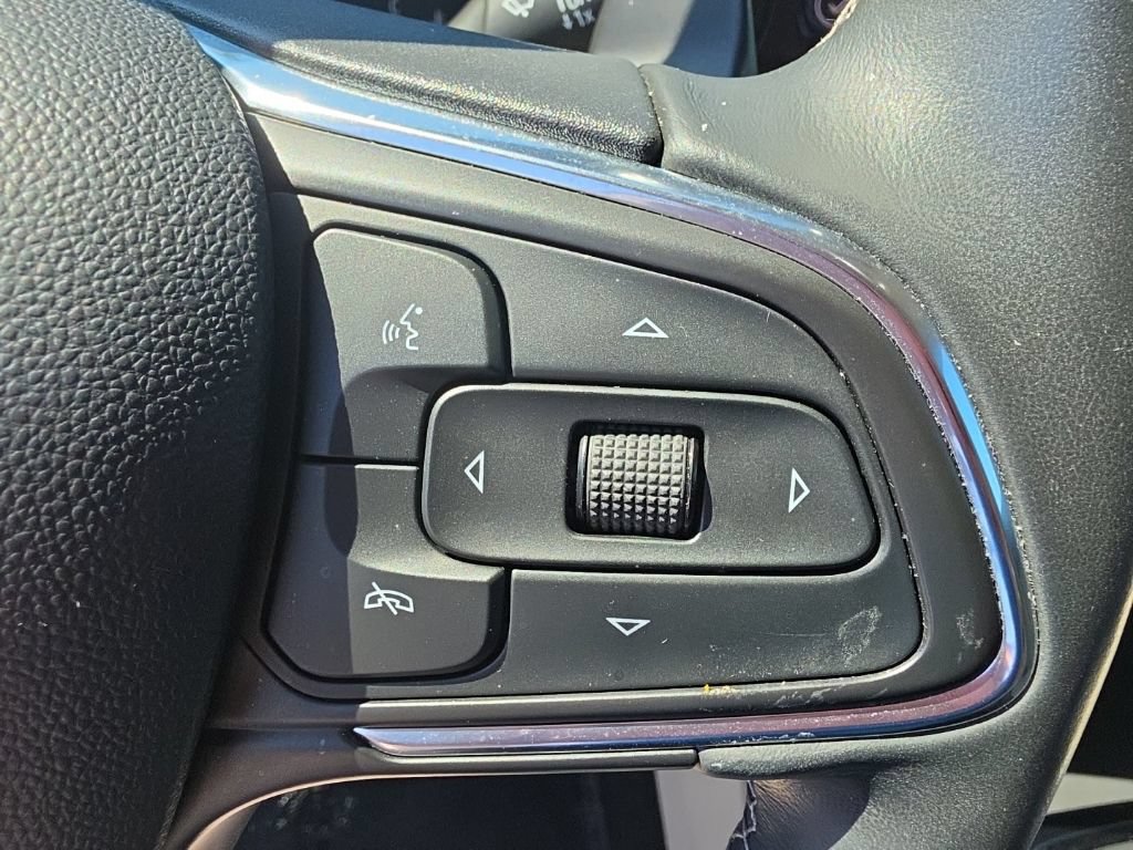 Certified 2022 Buick Envision Avenir w/ Technology Package II AWD/4WD image 24