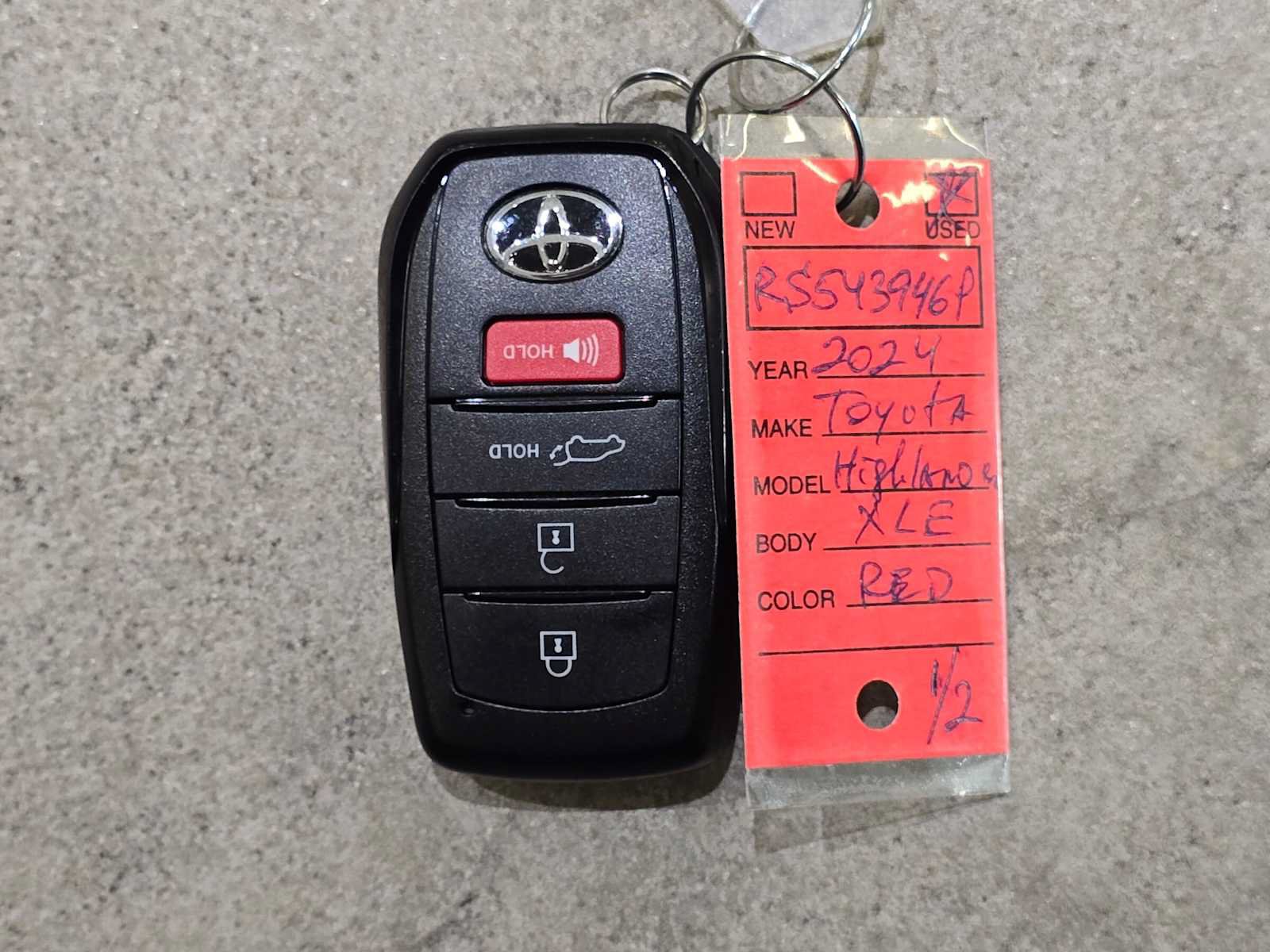 Certified 2024 Toyota Highlander XLE AWD/4WD image 33