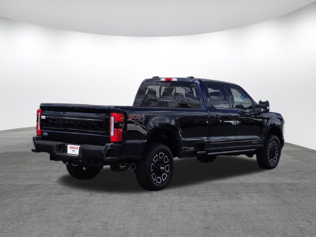 Used 2025 Ford F350 Platinum AWD/4WD image 4