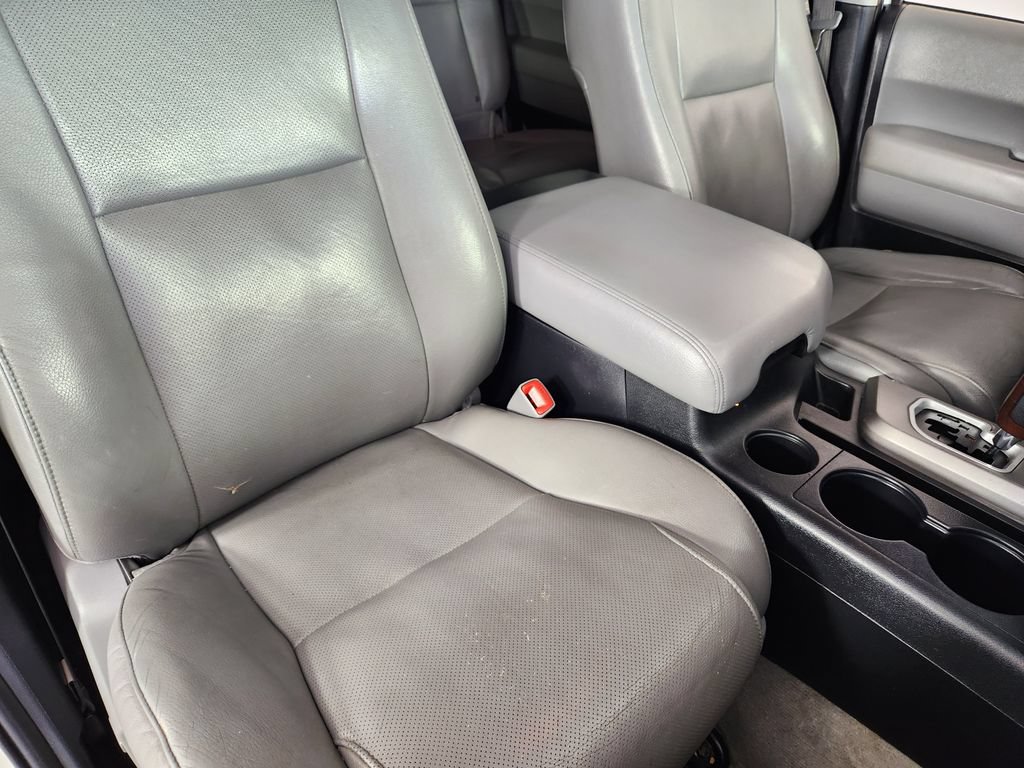 Used 2011 Toyota Sequoia Platinum AWD/4WD image 11