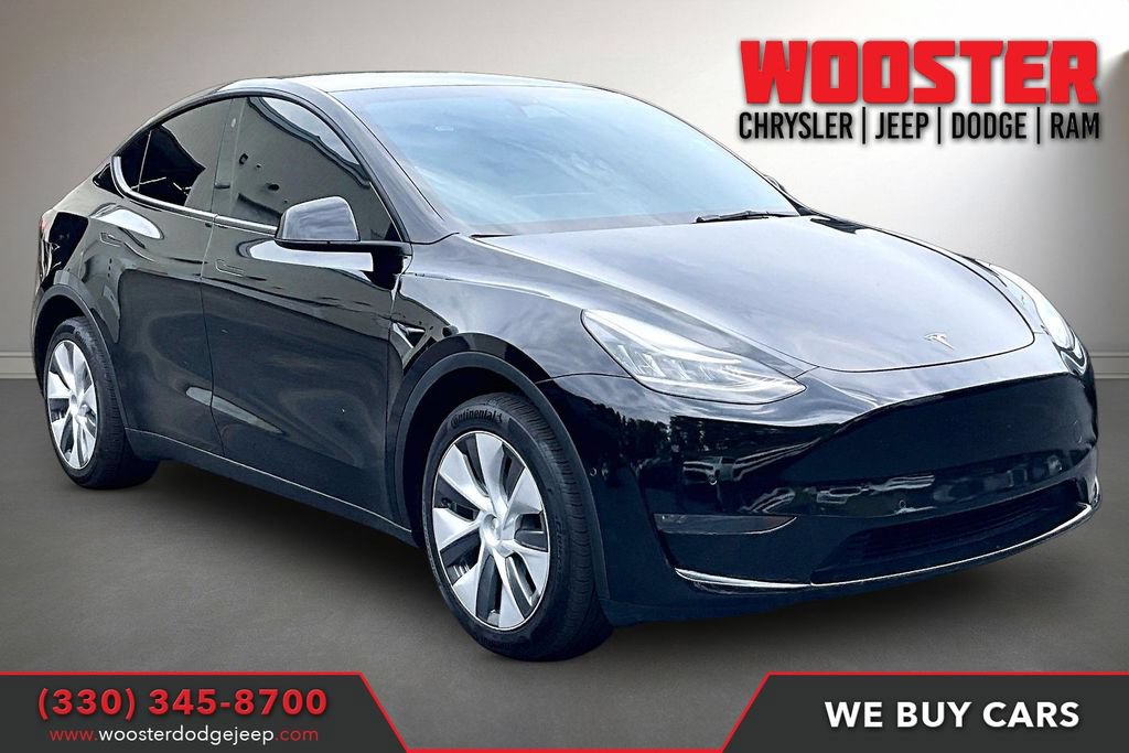 Used 2022 Tesla Model Y Long Range AWD/4WD image 1