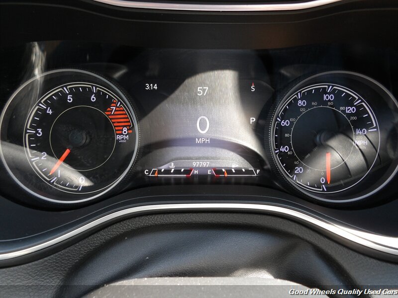 Used 2019 Jeep Cherokee Limited AWD/4WD image 22