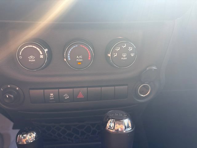 Used 2017 Jeep Wrangler Sport w/ Quick Order Package 24S AWD/4WD image 23