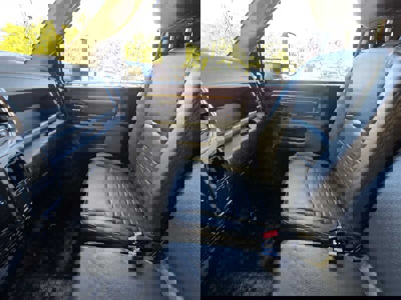 Used 2015 RAM 4500 Tradesman w/ Power & Remote Entry Group image 19