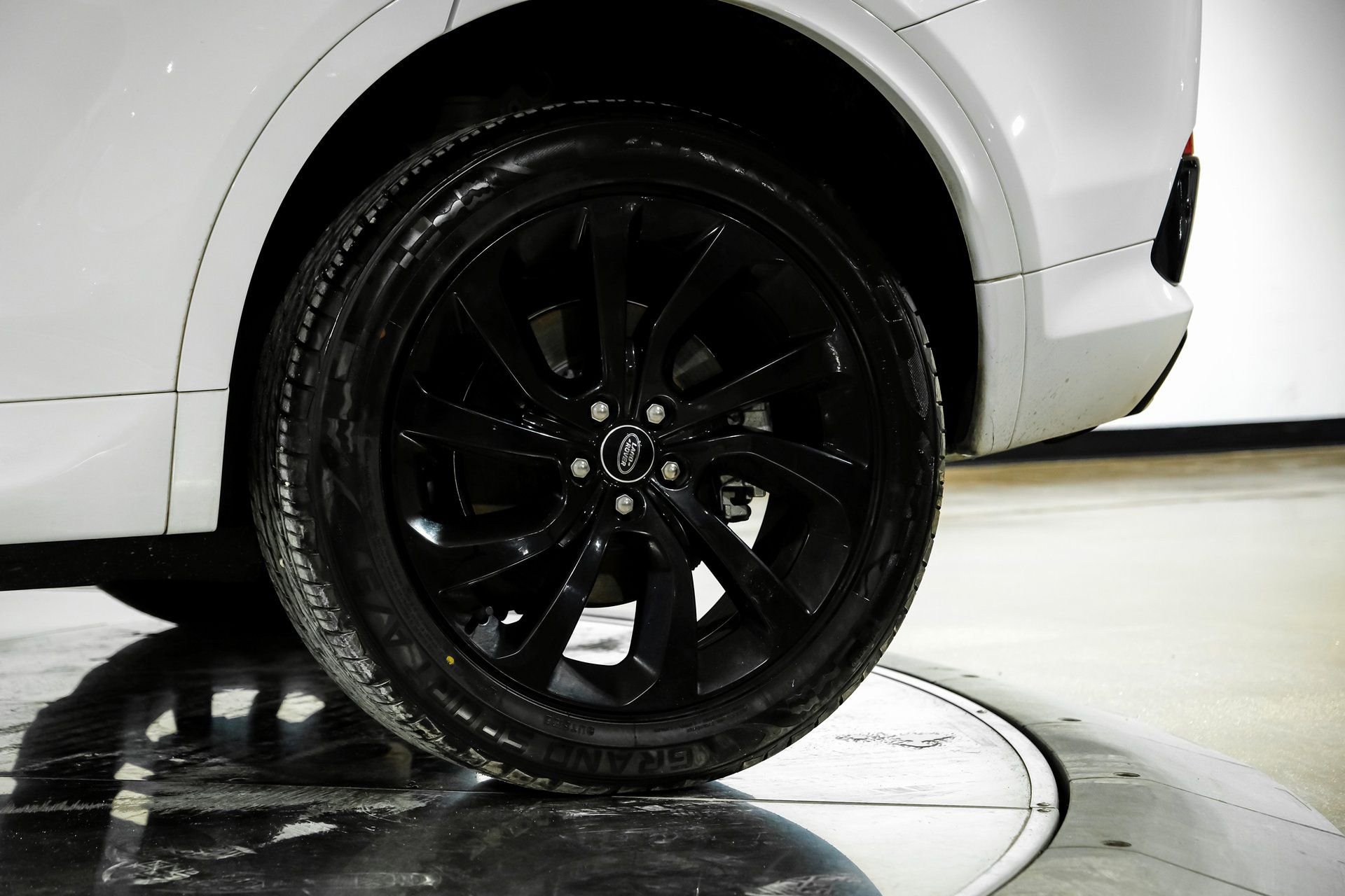 Used 2023 Land Rover Discovery Sport S R-Dynamic image 61