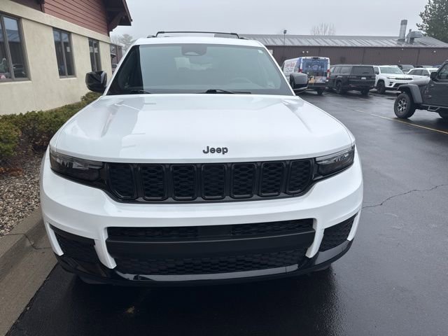 Certified 2023 Jeep Grand Cherokee L Laredo AWD/4WD image 4