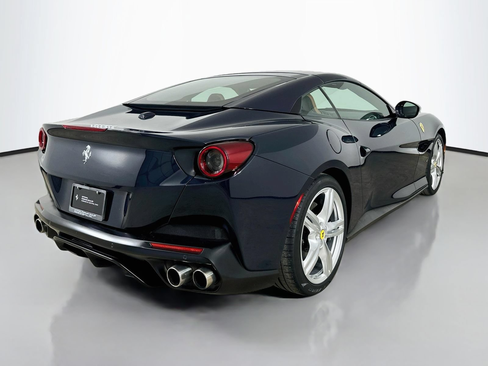 Used 2020 Ferrari Portofino RWD image 5