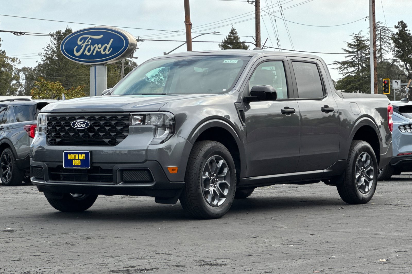 New 2026 Ford Maverick XLT w/ XLT Luxury Package FWD image 8