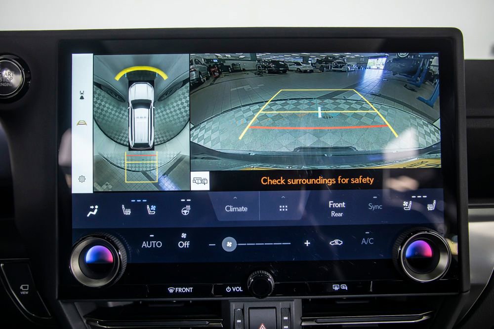 Used 2024 Lexus GX 550 550 Luxury w/ Cold Area Package image 35