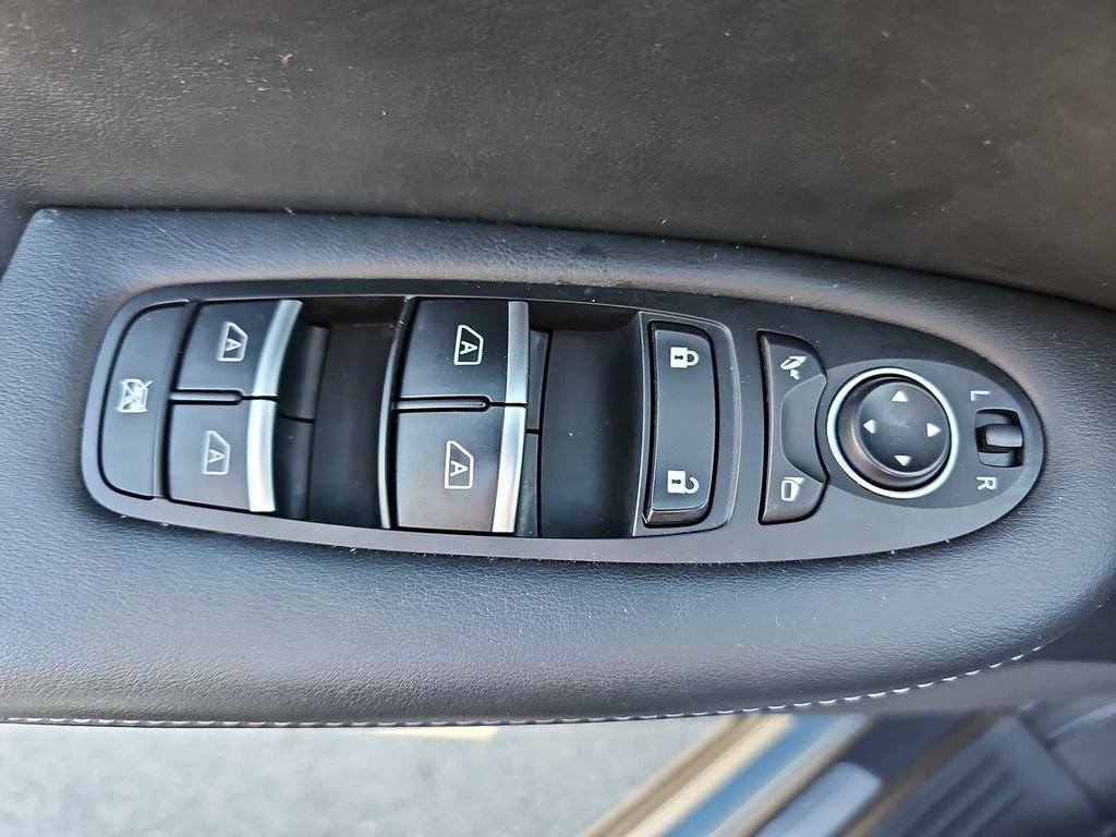 Used 2024 INFINITI QX55 Luxe image 30