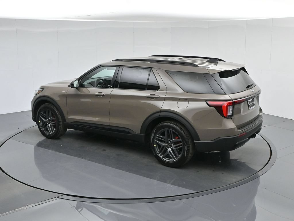 New 2026 Ford Explorer ST-Line w/ ST-Line Street Pack RWD image 40