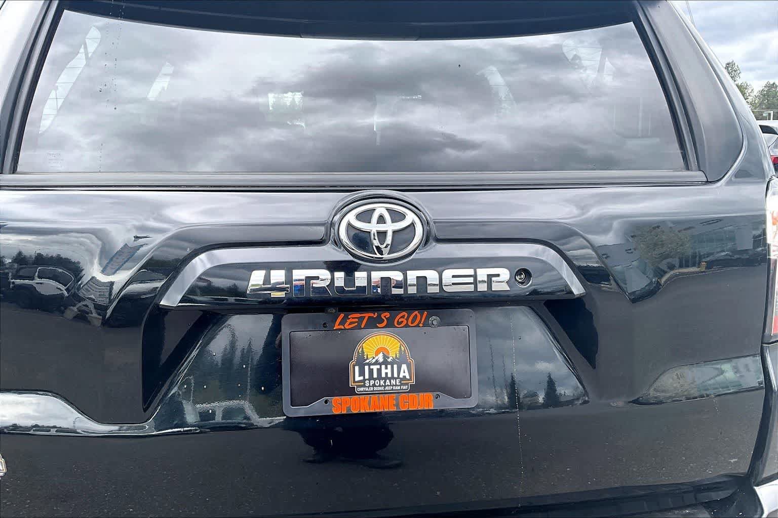 Used 2020 Toyota 4Runner SR5 image 7