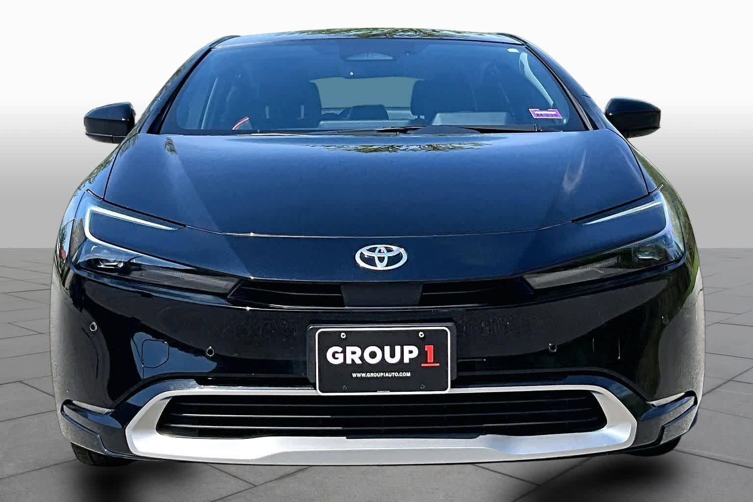 Used 2023 Toyota Prius Prime Premium FWD image 4
