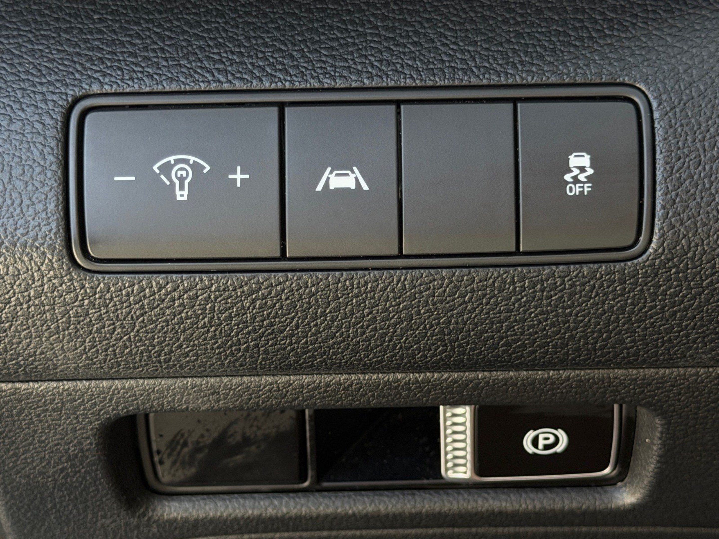 Used 2021 Hyundai Santa Fe SEL FWD image 23