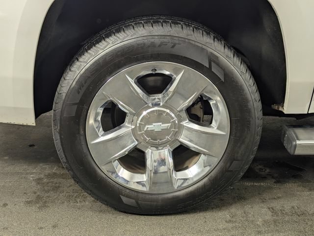 Used 2017 Chevrolet Suburban Premier AWD/4WD image 13