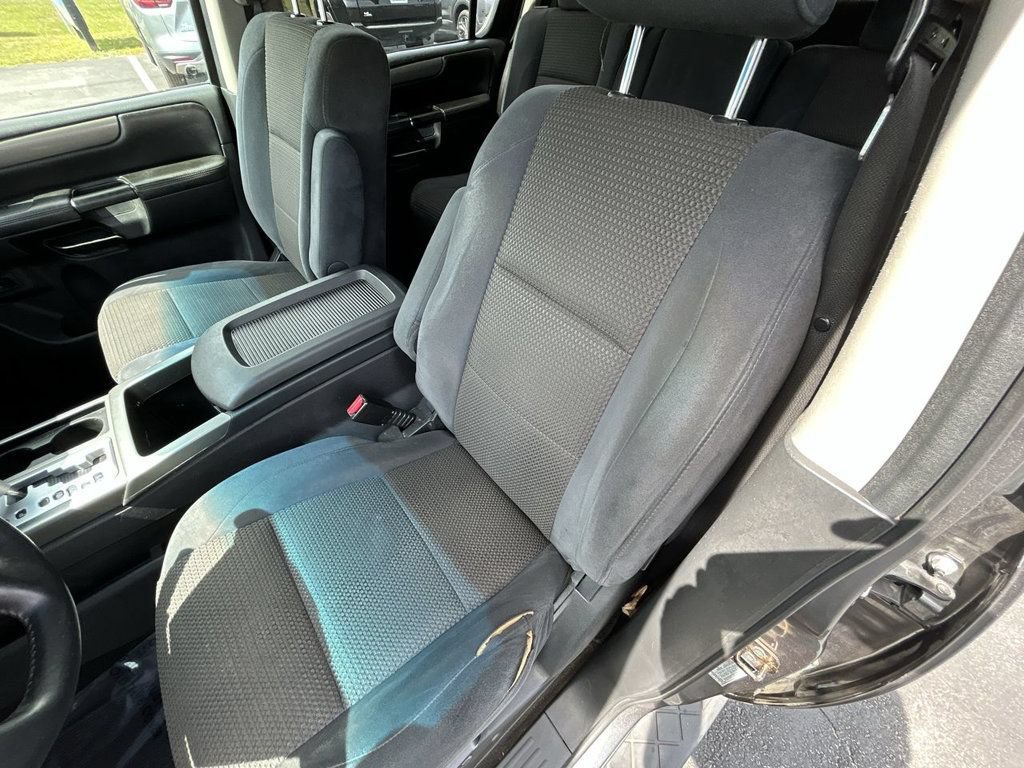 Used 2014 Nissan Armada SV w/ SV Driver Package RWD image 14
