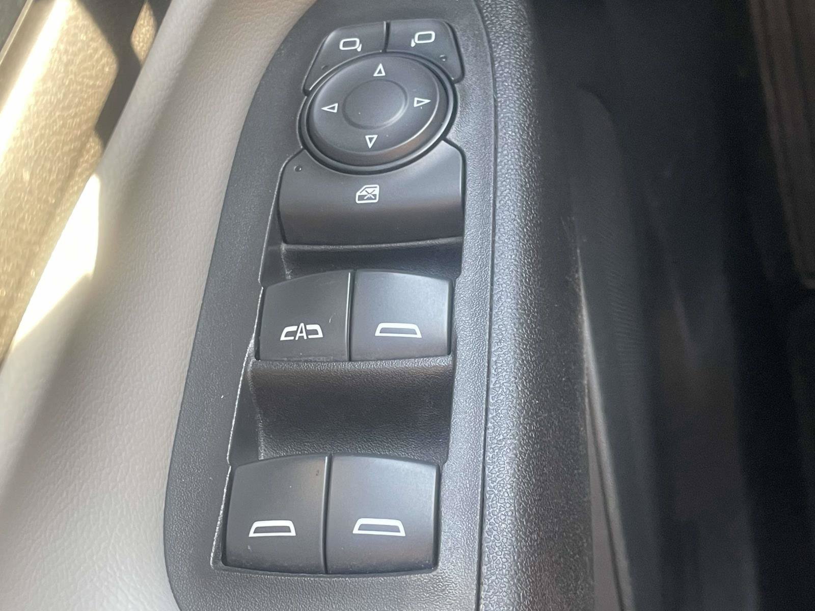 Used 2024 Chevrolet Equinox LS w/ LS Convenience Package FWD image 23