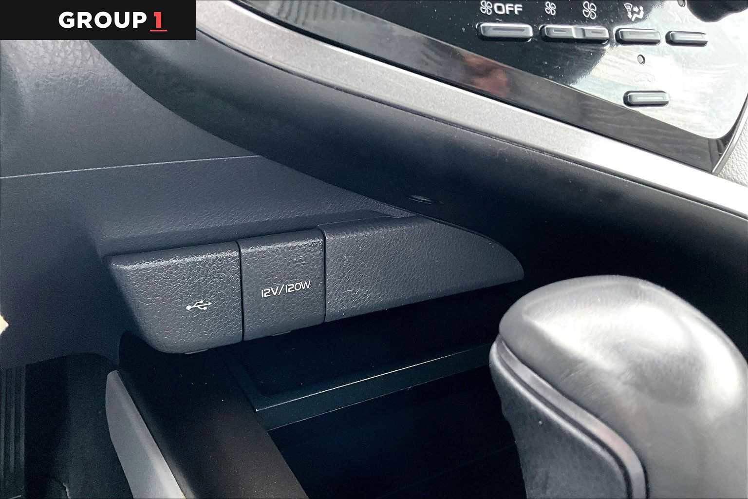 Used 2024 Toyota Camry SE AWD/4WD image 34