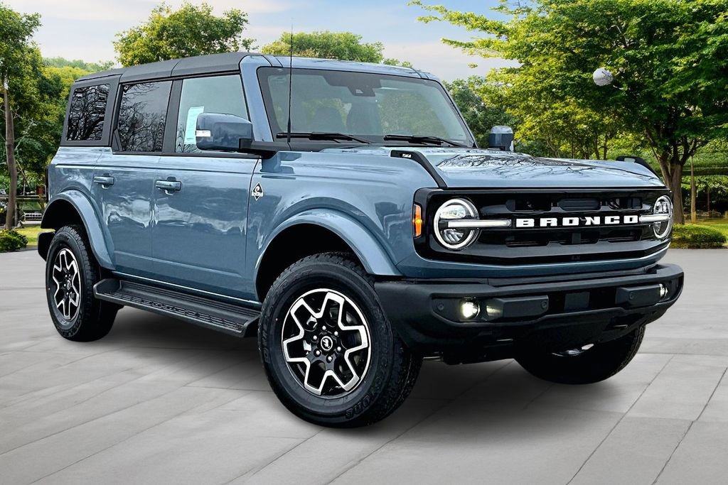 New 2025 Ford Bronco Outer Banks